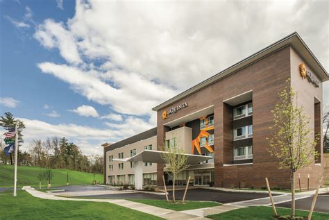 rexford ny hotels.